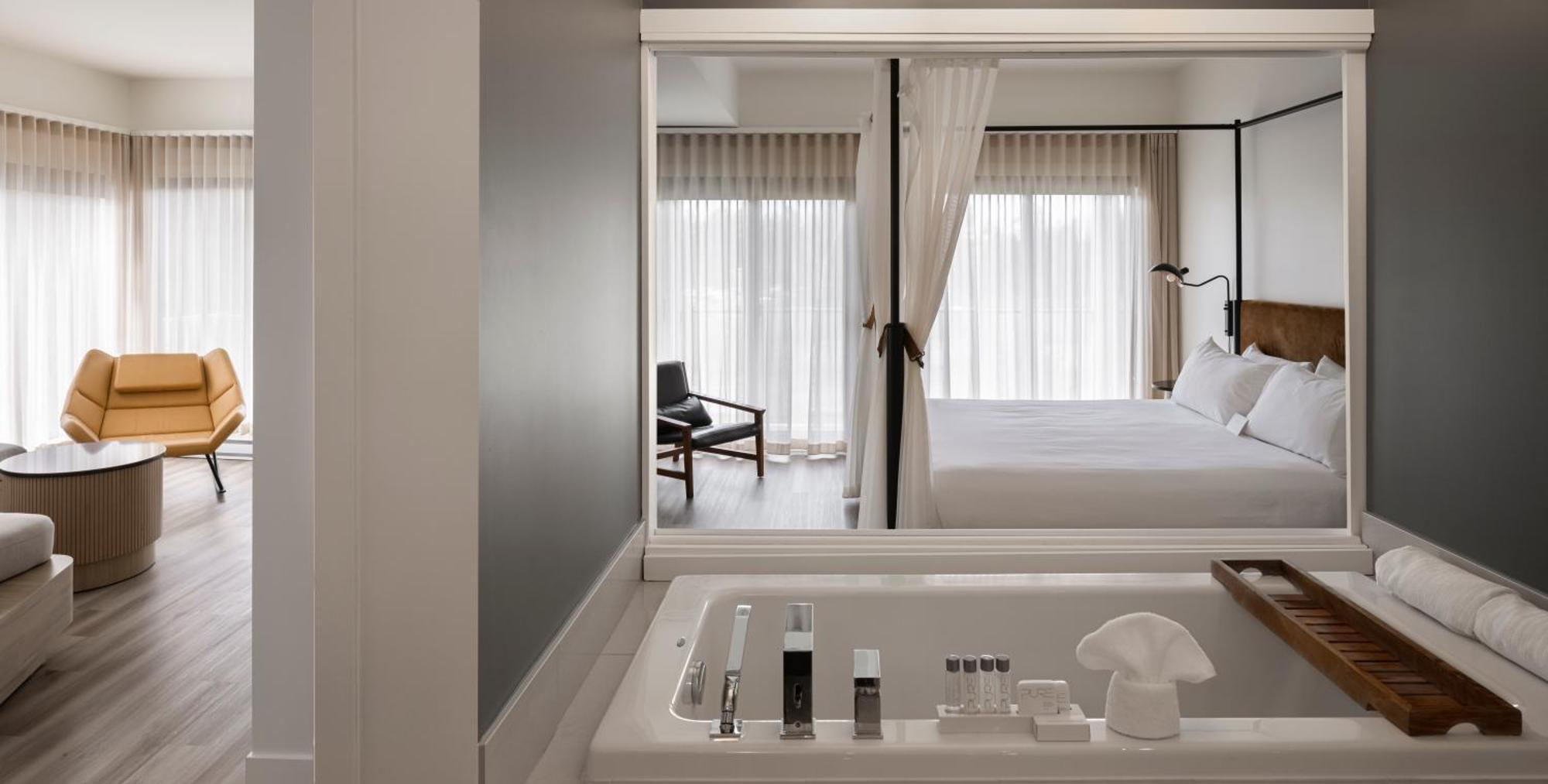 Junior Suite,1730029222:JPEG